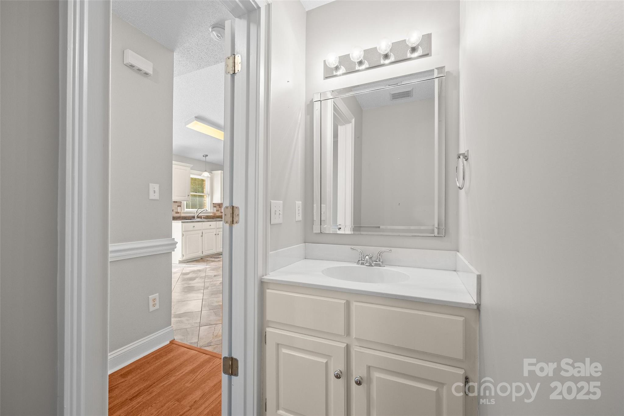 3152 Devonshire Drive 2 Property Photo 13