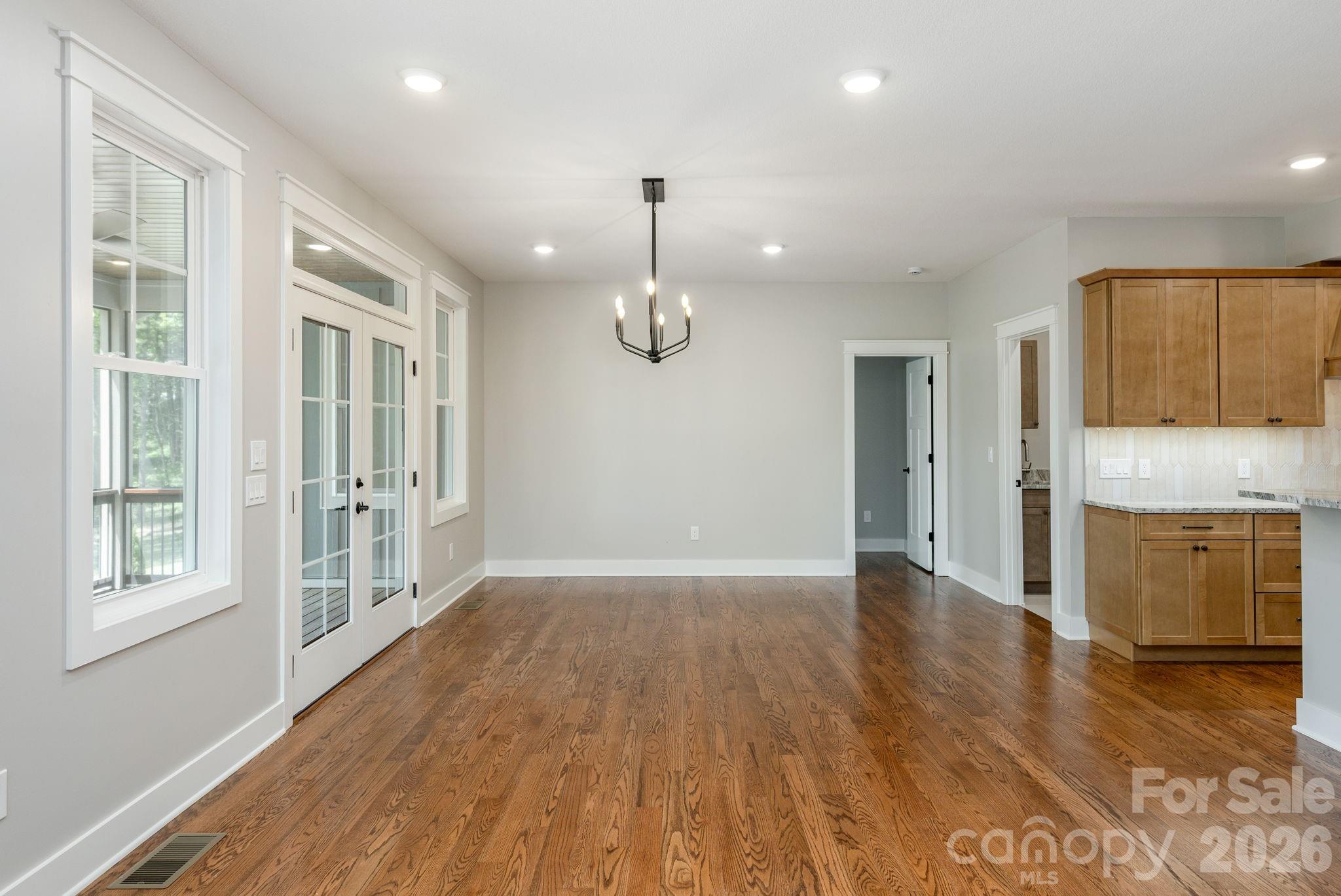 634 Hollybrook Drive Property Photo 10