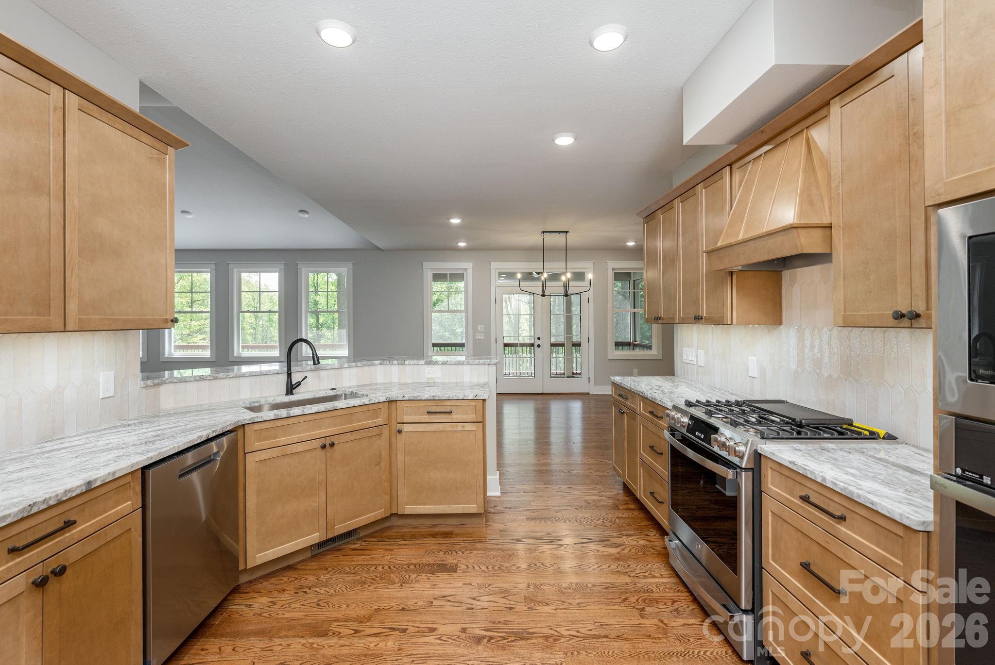 634 Hollybrook Drive Property Photo 19