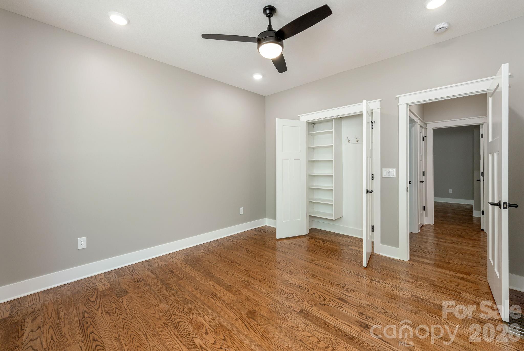 634 Hollybrook Drive Property Photo 29