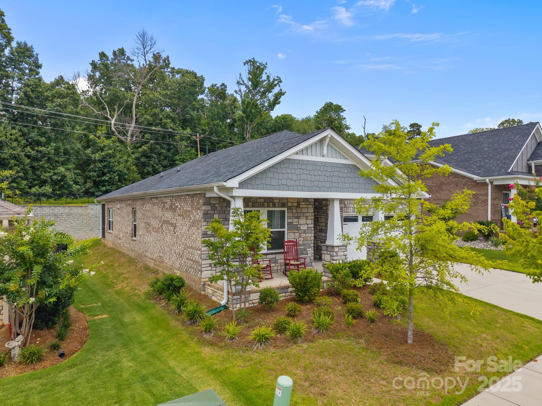 5240 Birchhill Road Property Photo 4