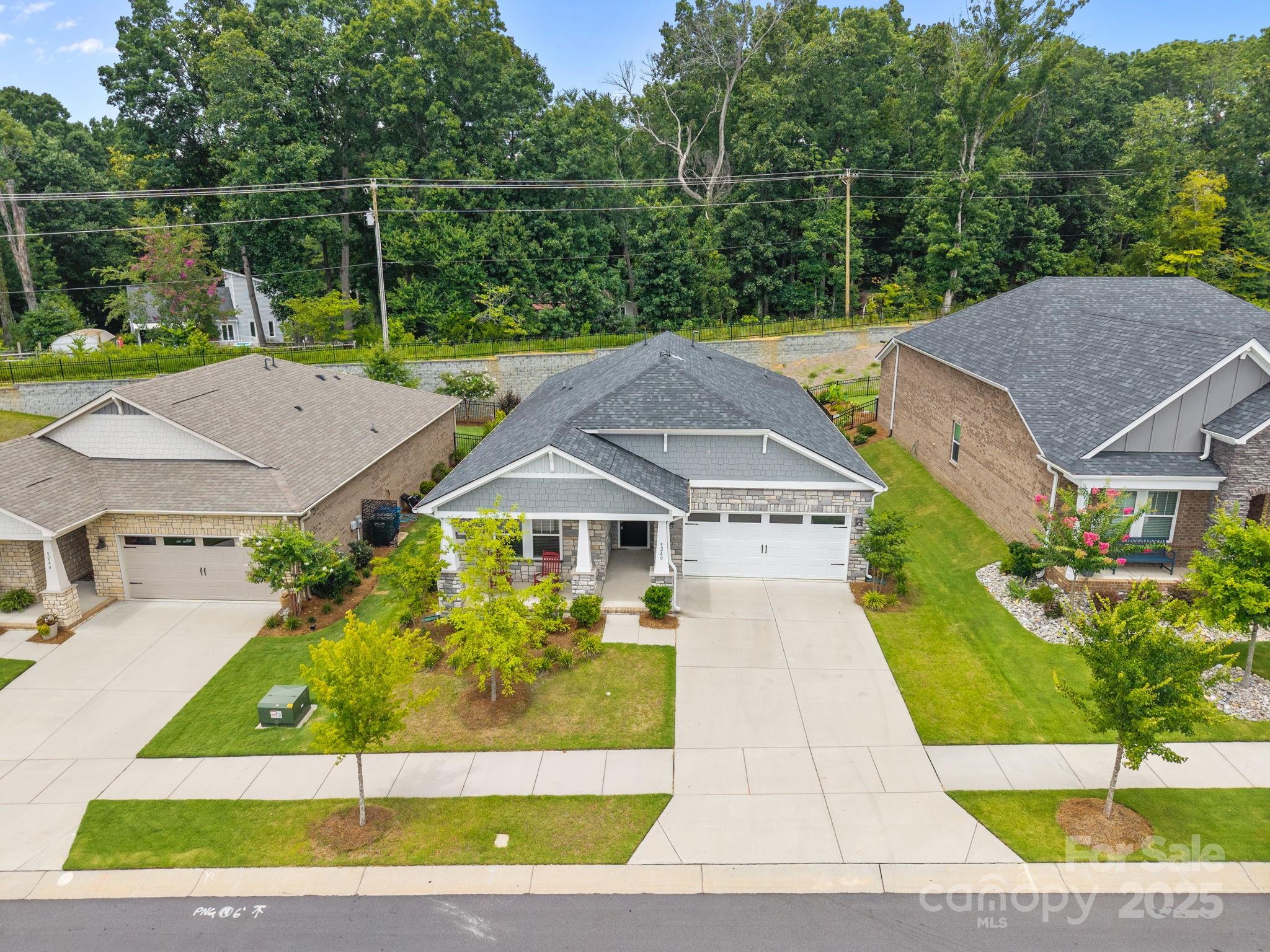 5240 Birchhill Road Property Photo 5