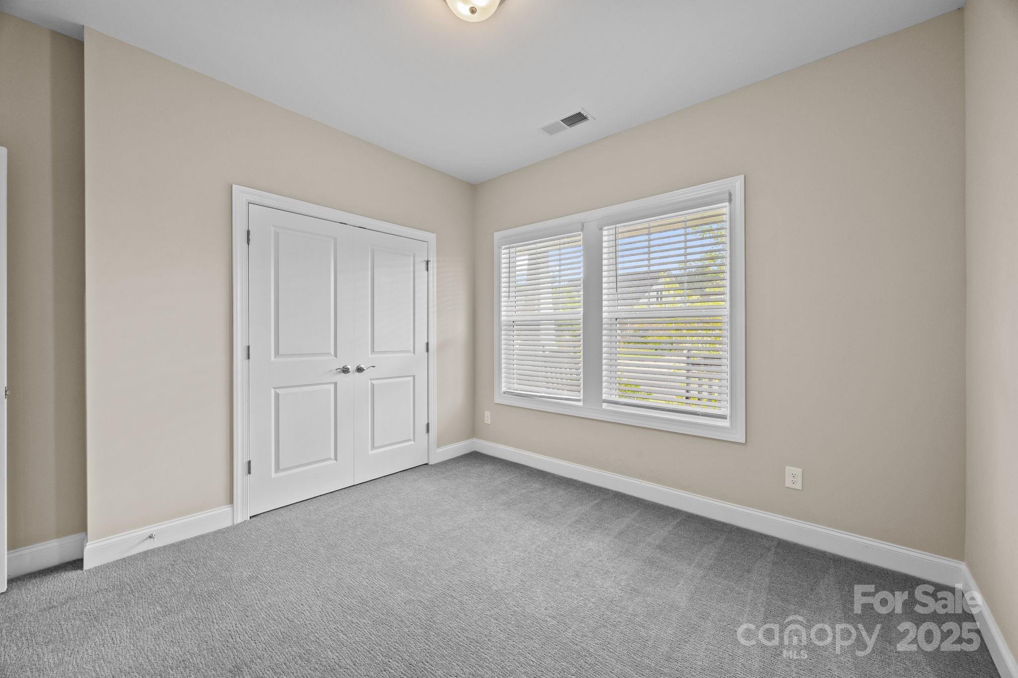 5240 Birchhill Road Property Photo 15