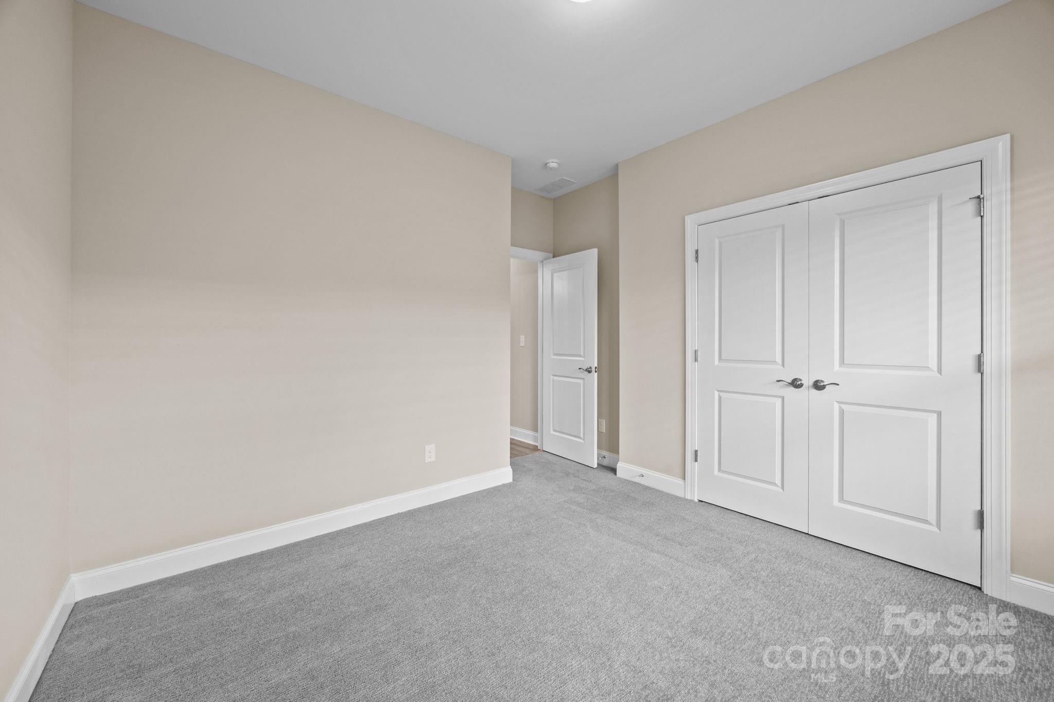 5240 Birchhill Road Property Photo 16