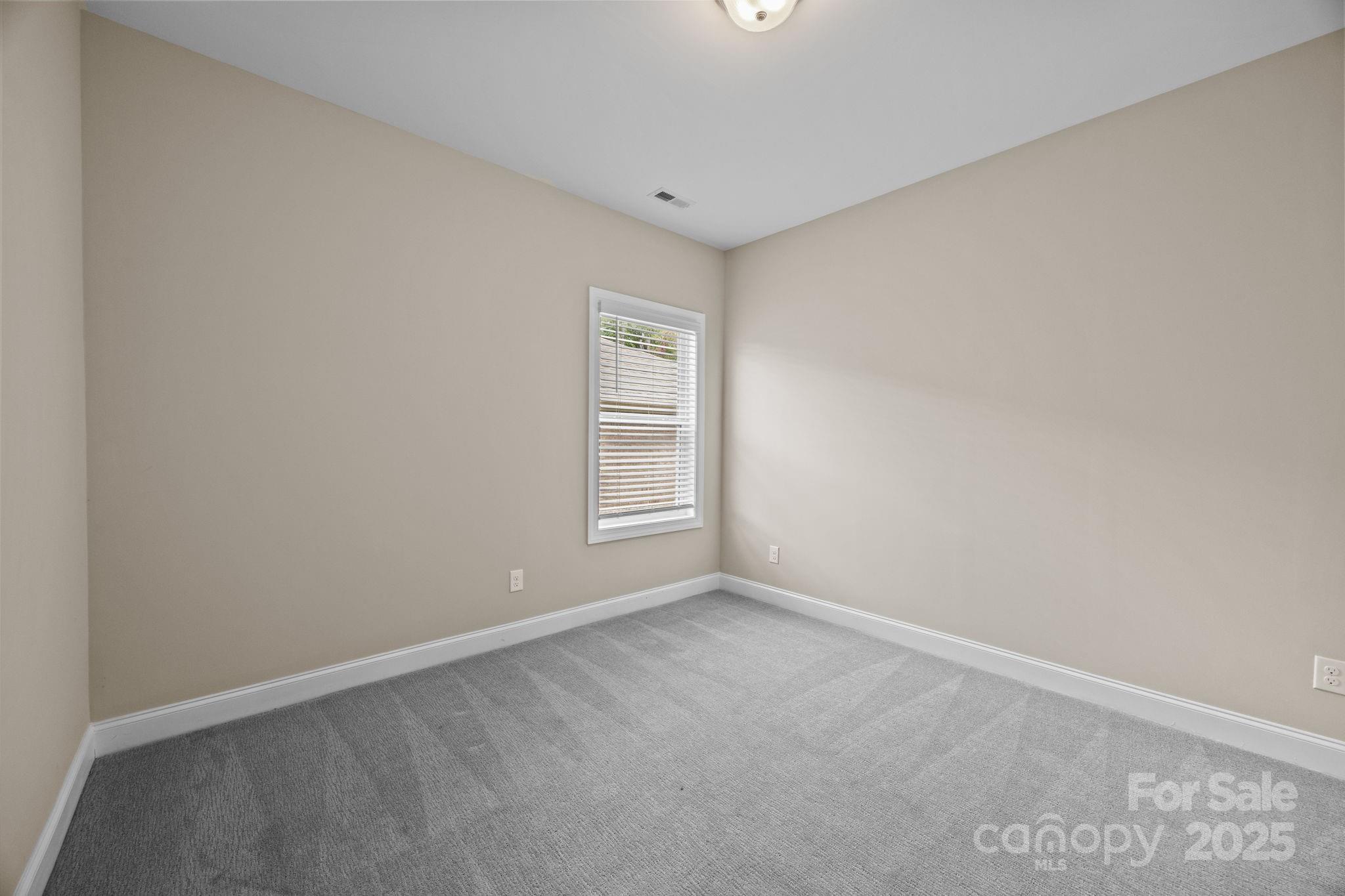 5240 Birchhill Road Property Photo 19