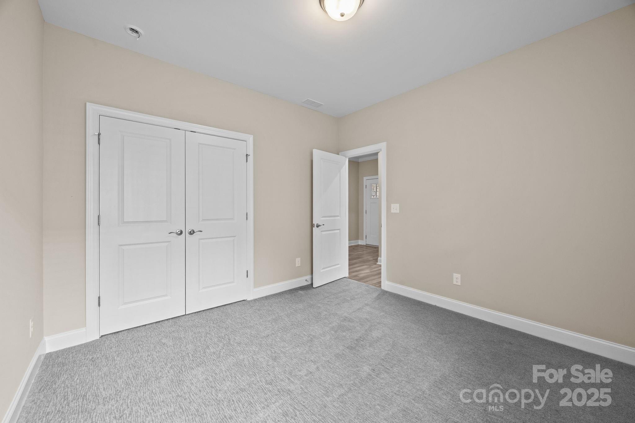 5240 Birchhill Road Property Photo 20