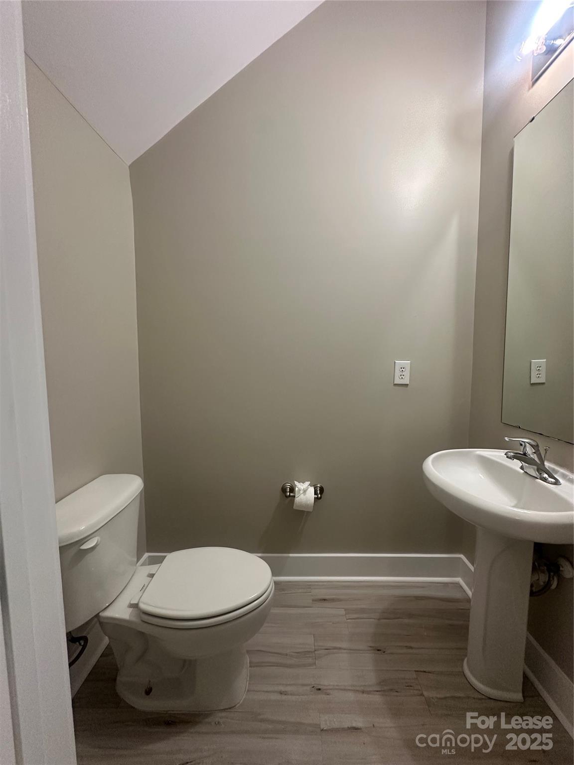 1101 W 1st Street 131 Property Photo 3