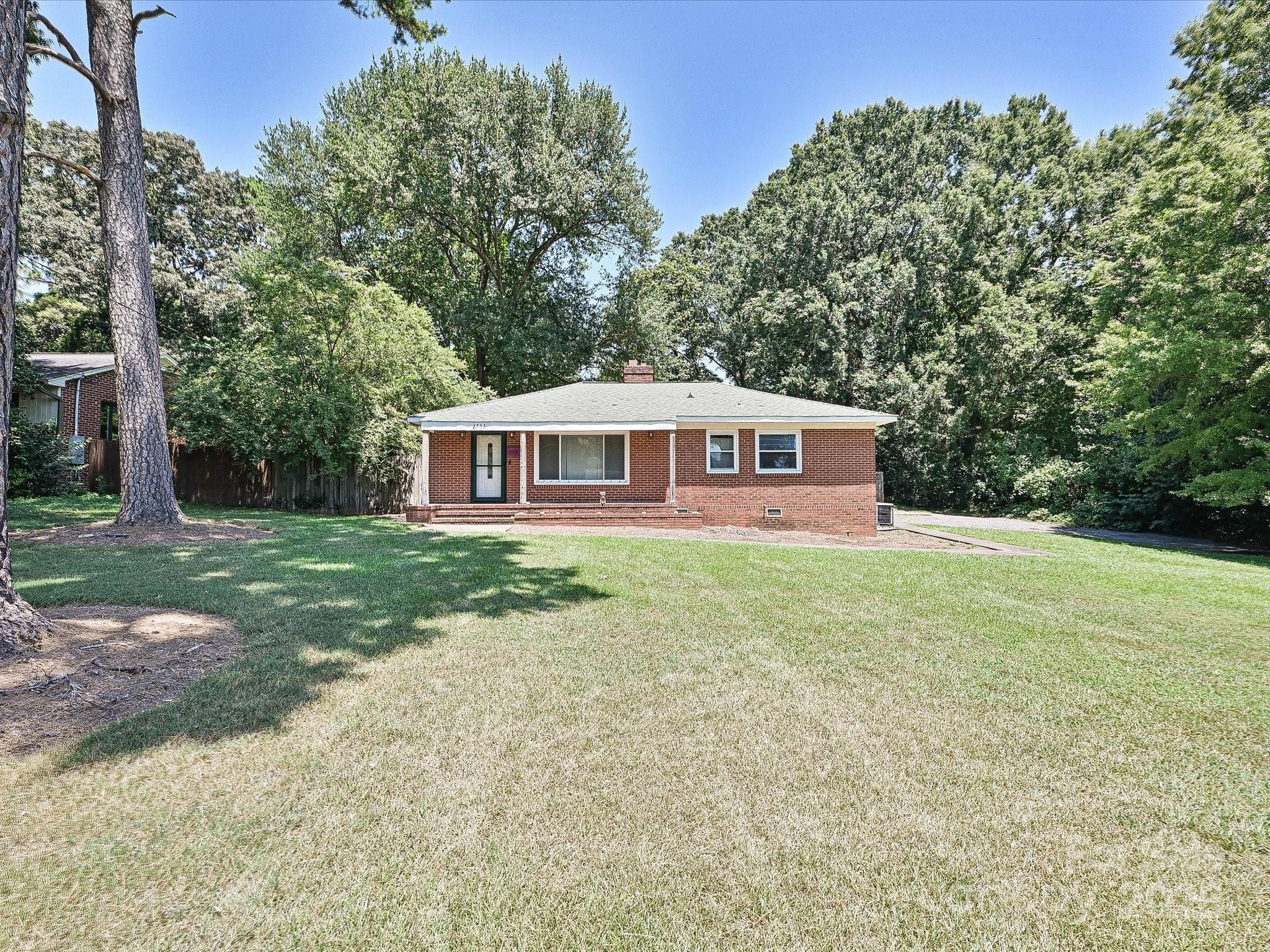 2733 Palm Avenue Property Photo