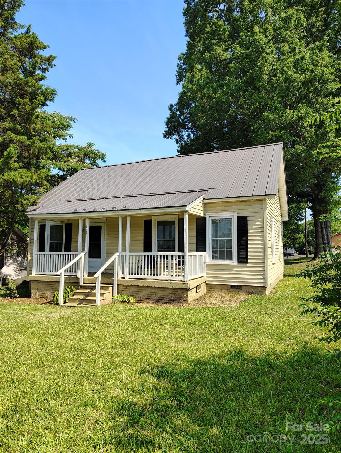 8504 Moores Chapel Road Property Photo 2