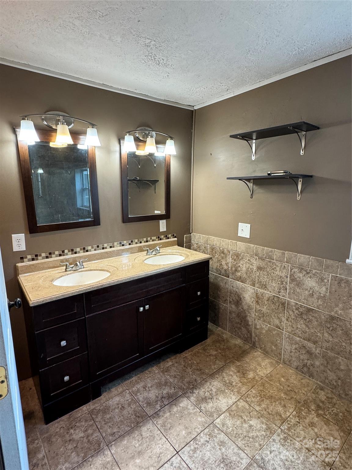 2743 Mccraw Road Property Photo 11