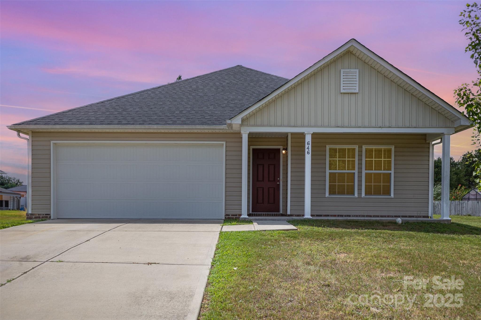 646 Scarlet Leaf Lane Property Photo 1