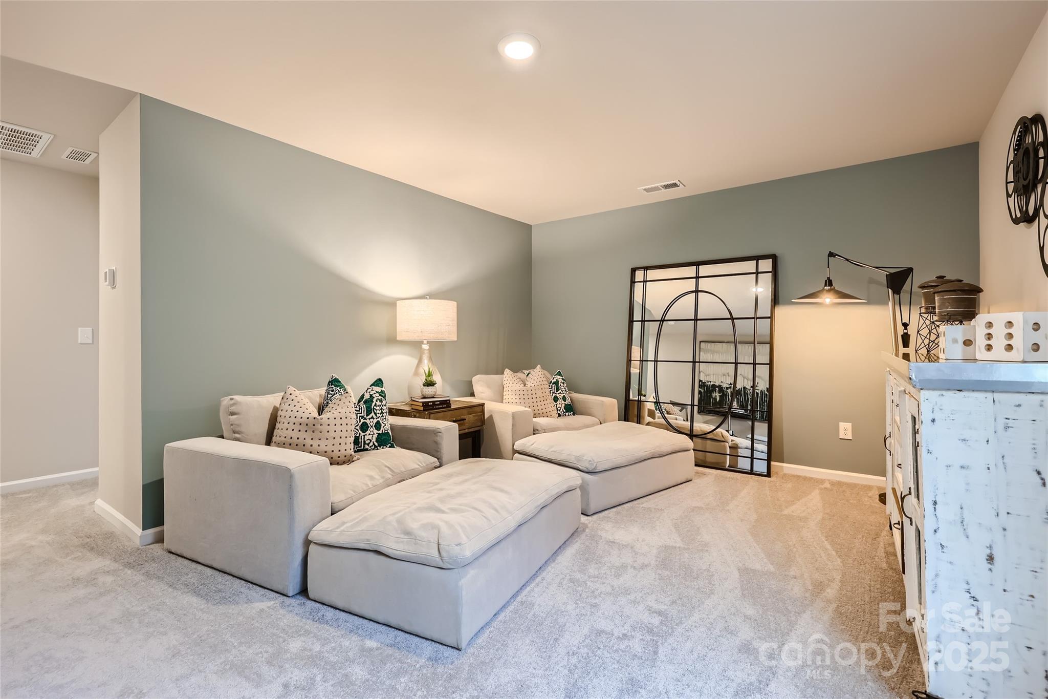 2153 Trollinger Drive Property Photo 13