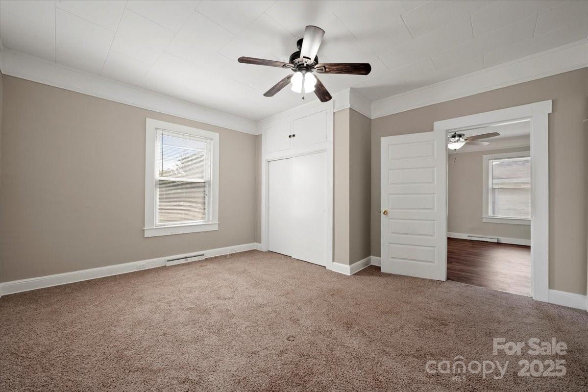313 Mayflower Avenue Property Photo 9