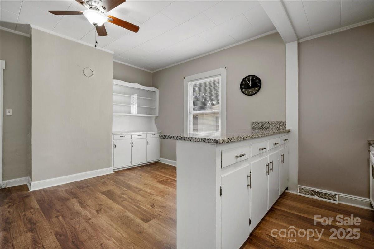 313 Mayflower Avenue Property Photo 13