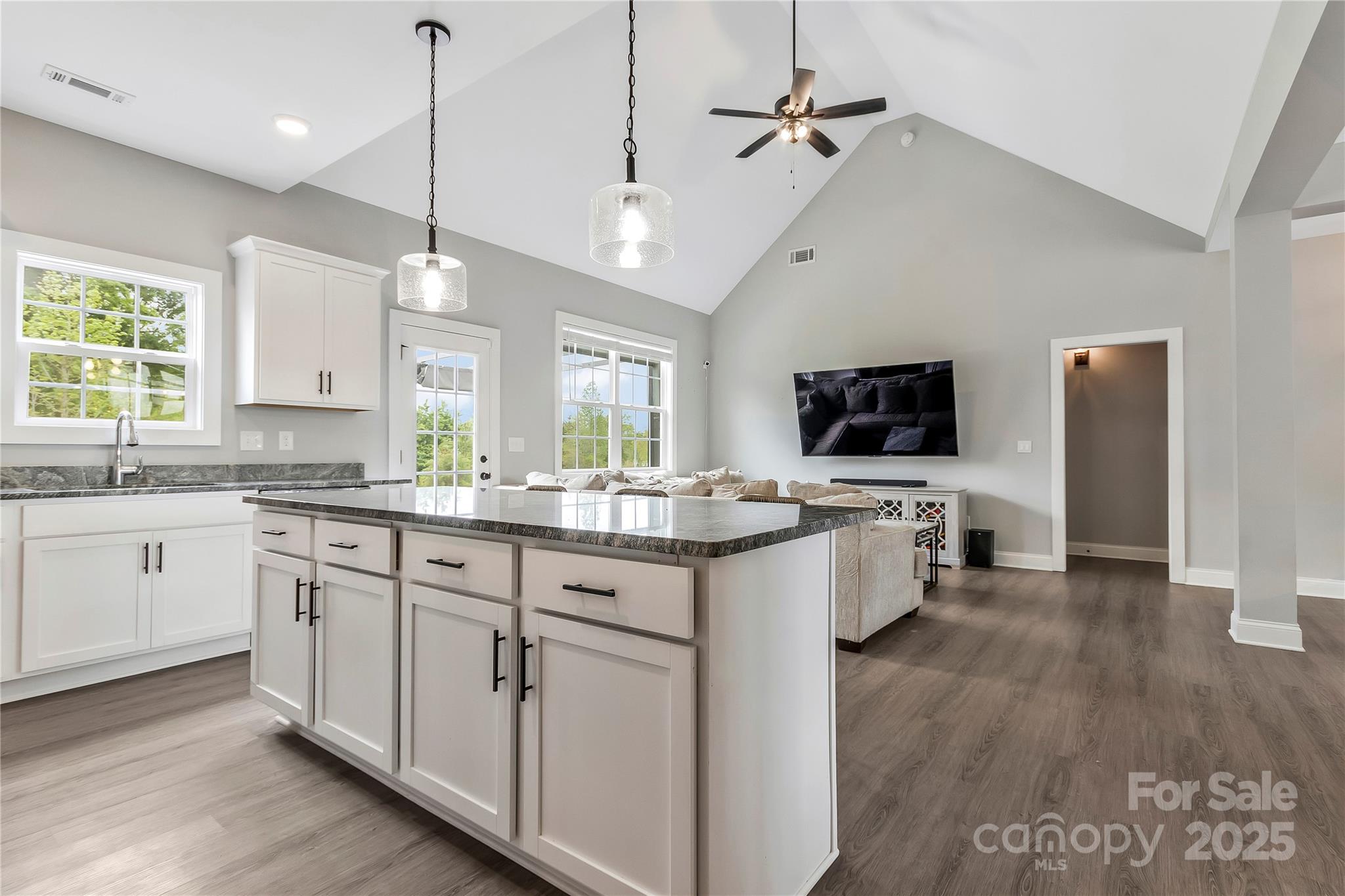 2119 Smith Road Property Photo 11
