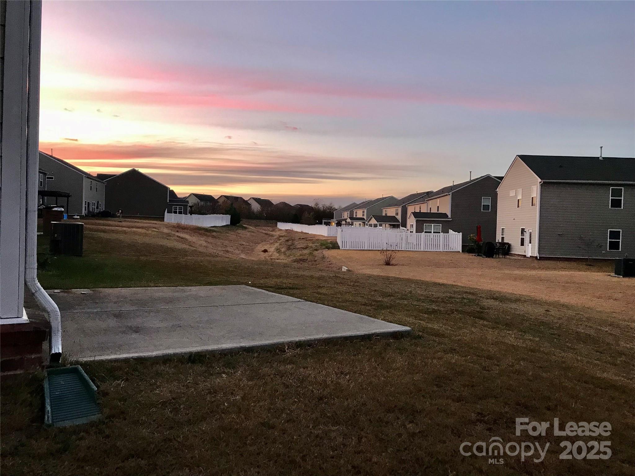 1004 Sunflower Lane Property Photo 12