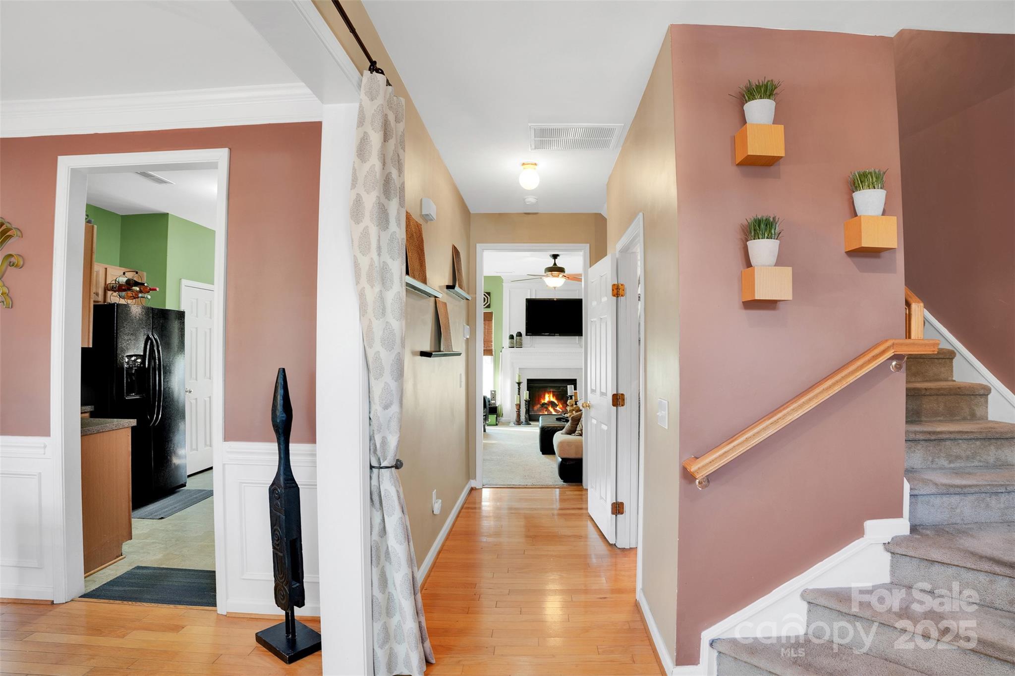 136 Crestwood Drive Property Photo 6