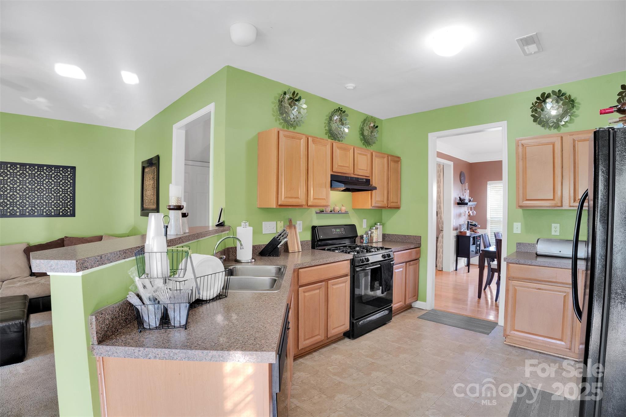 136 Crestwood Drive Property Photo 18