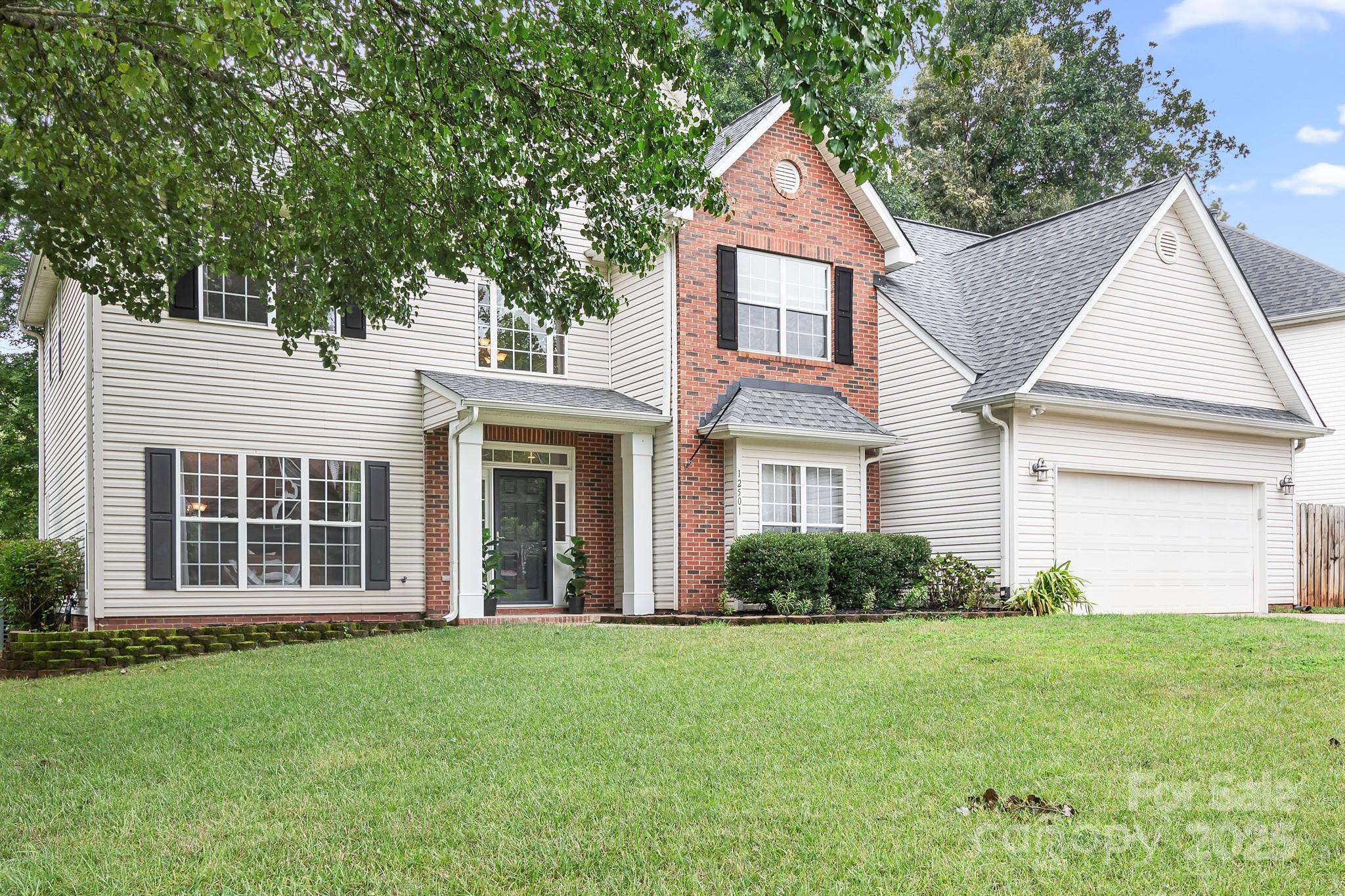 12501 Vantage Point Lane Property Photo 2