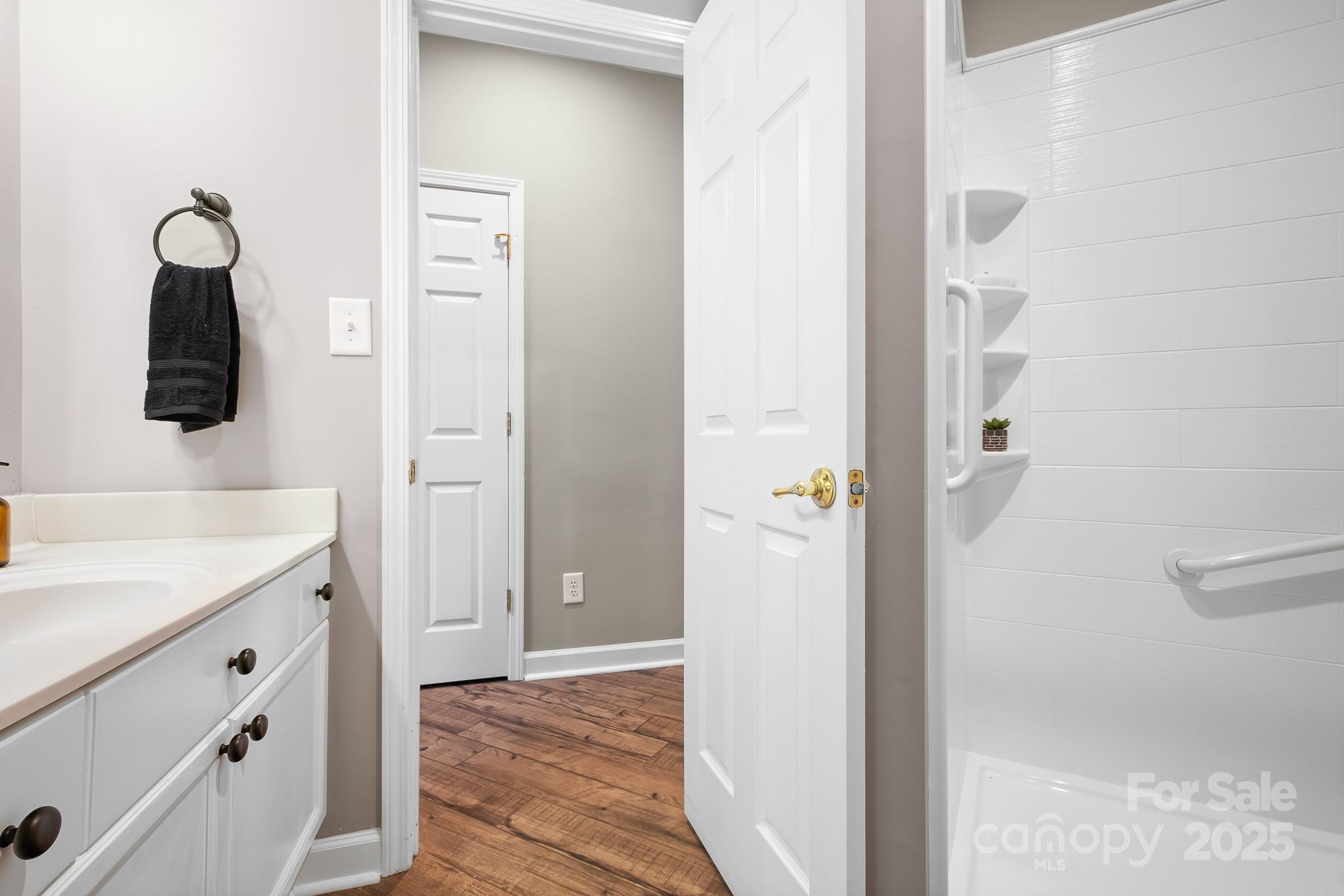 12501 Vantage Point Lane Property Photo 18