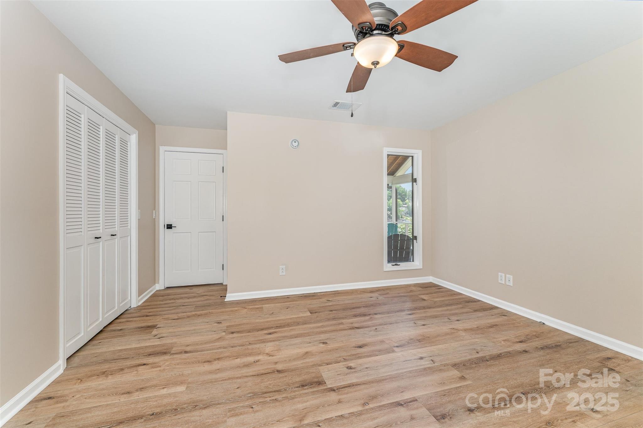 141 Sunrise Point Property Photo 10