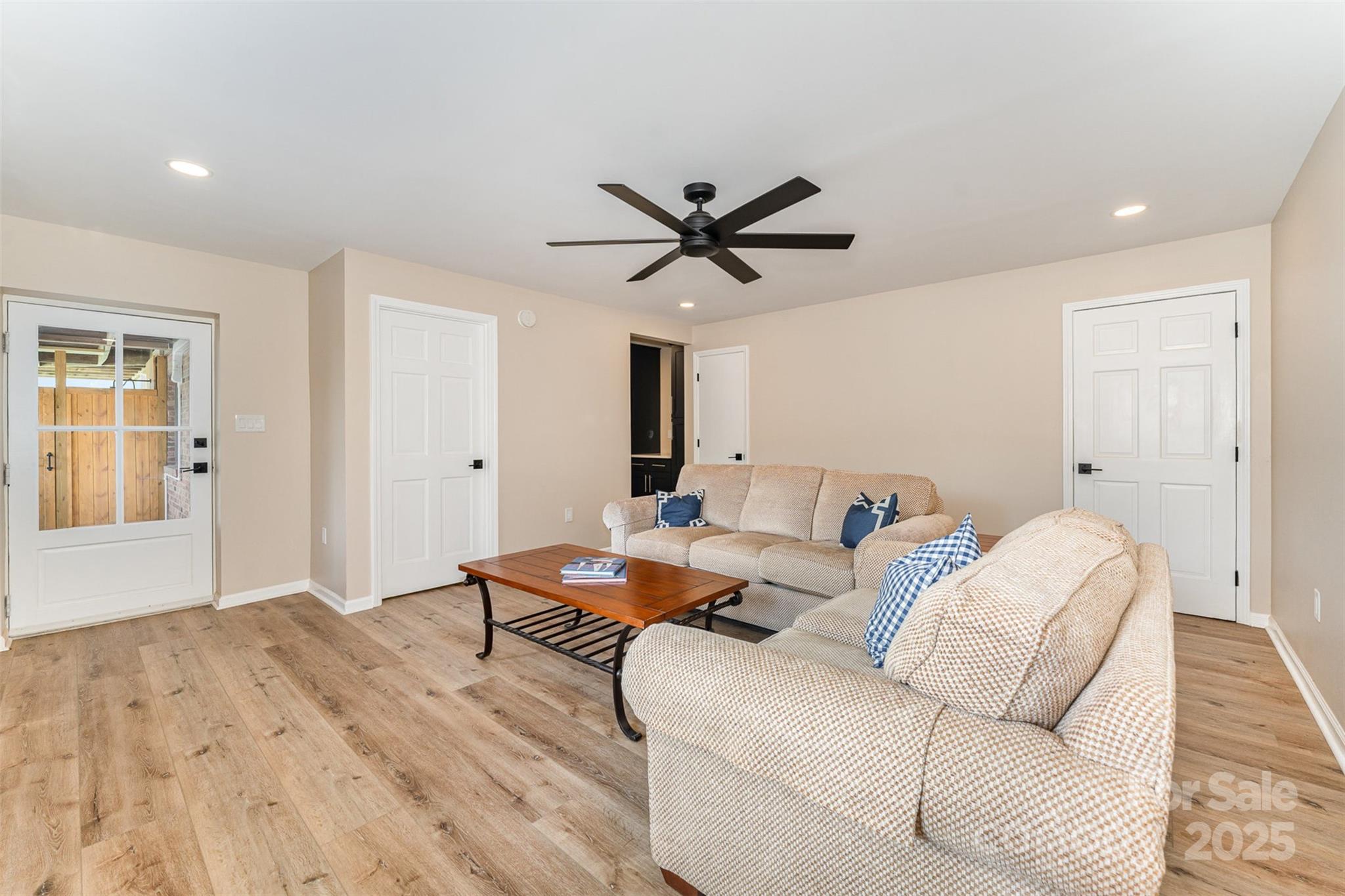 141 Sunrise Point Property Photo 17