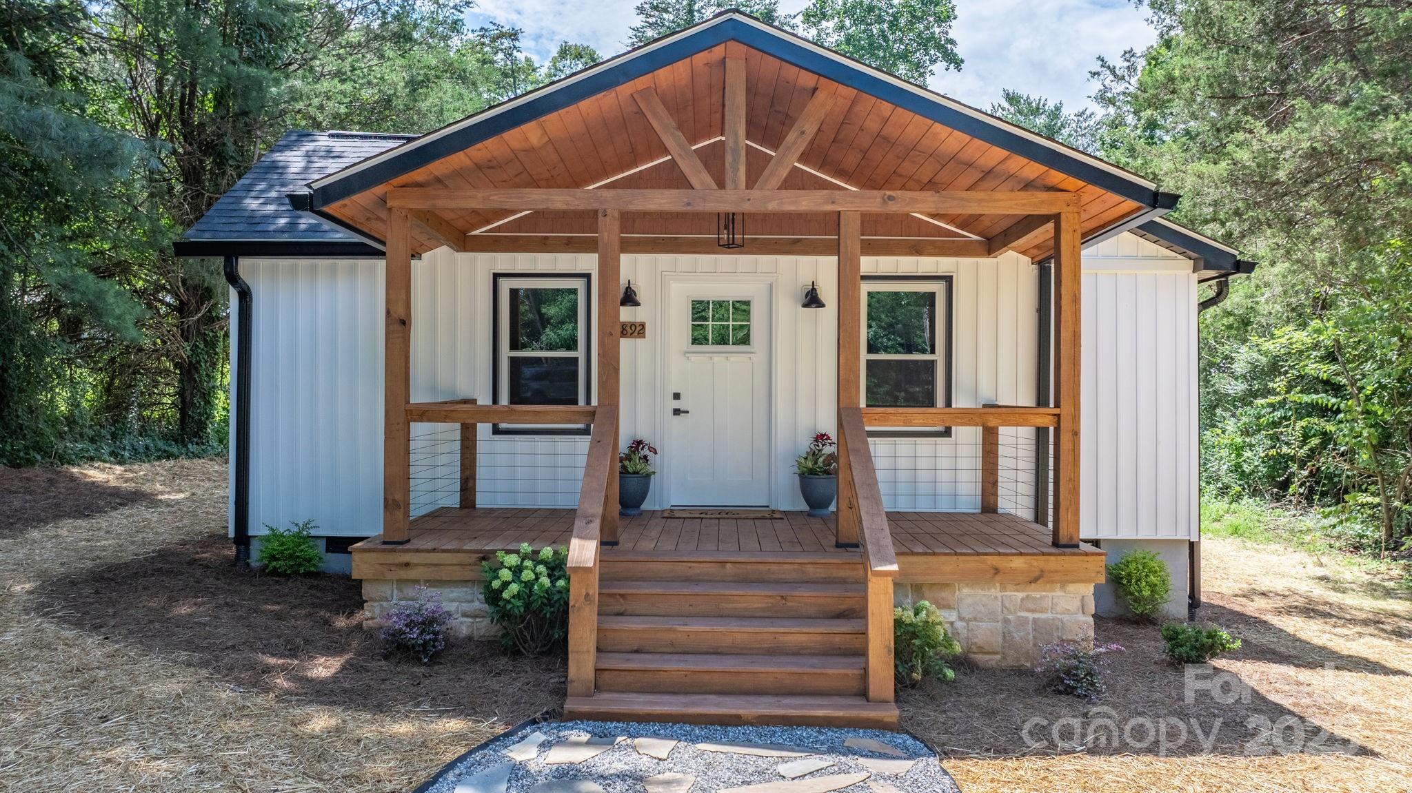 4892 Charlie Crawley Road Property Photo 1