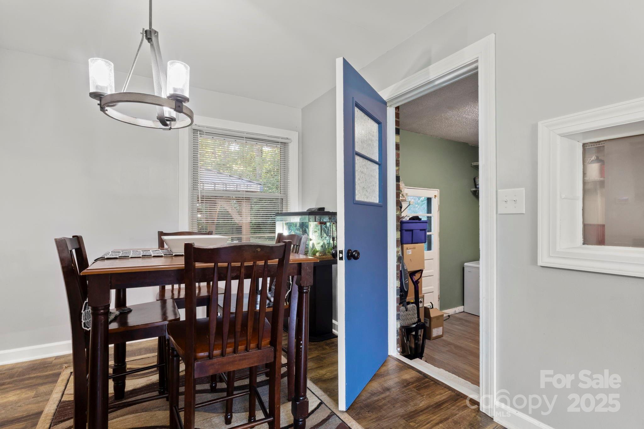 1521 W Colonial Drive Property Photo 15