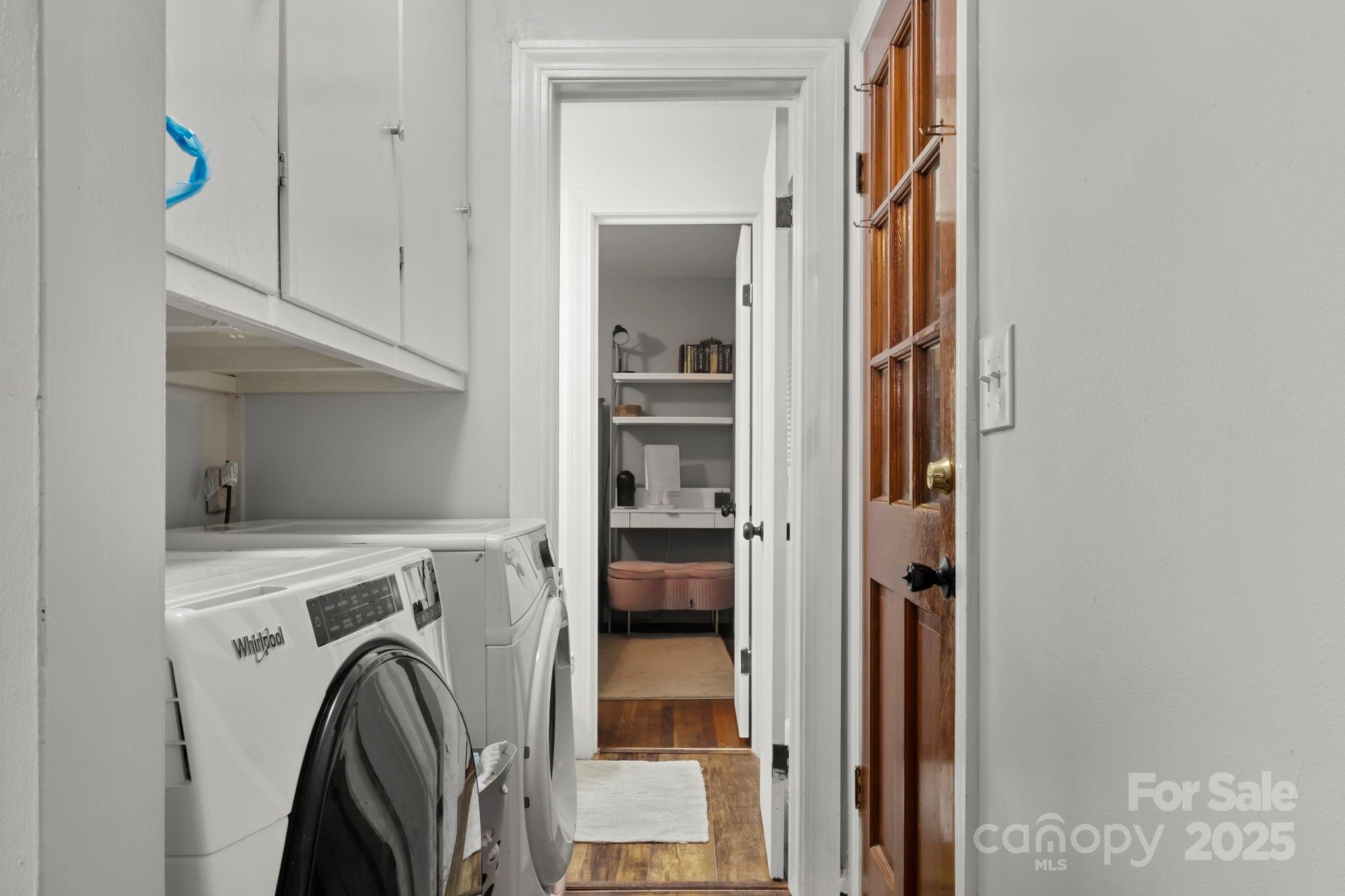 1521 W Colonial Drive Property Photo 16