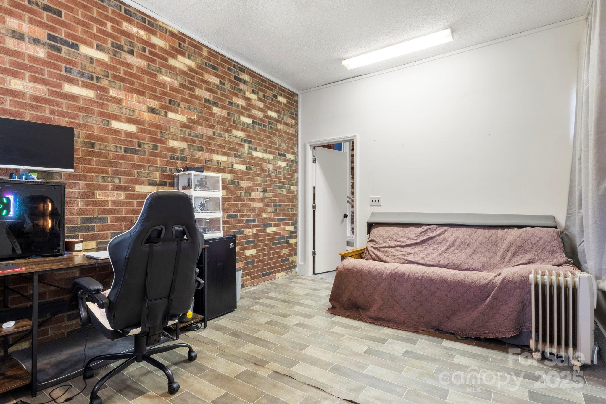 1521 W Colonial Drive Property Photo 19