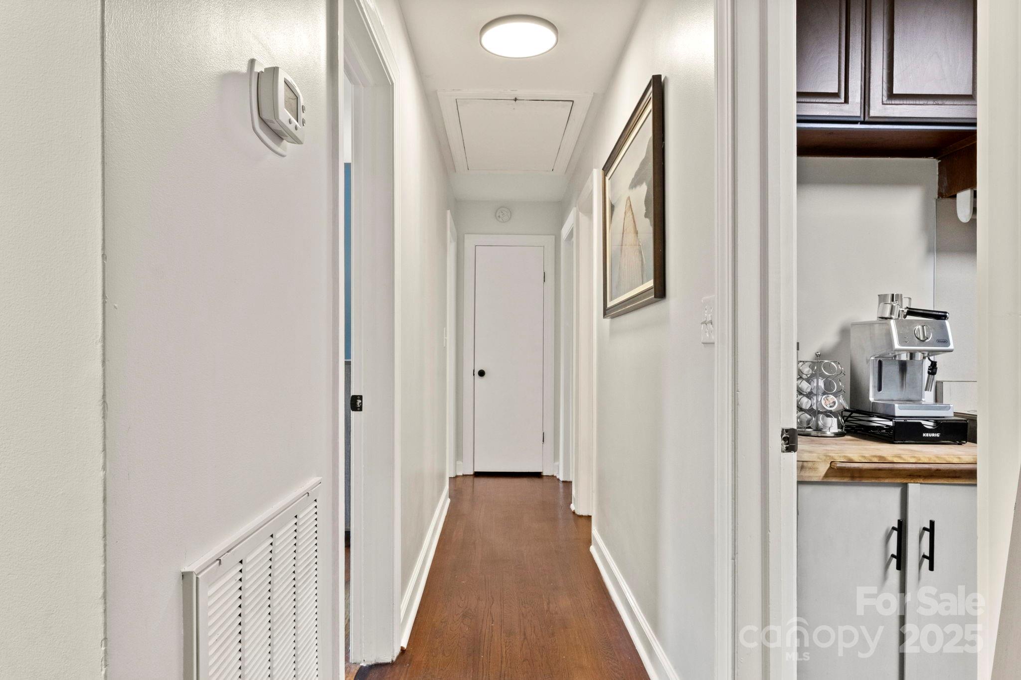 1521 W Colonial Drive Property Photo 21