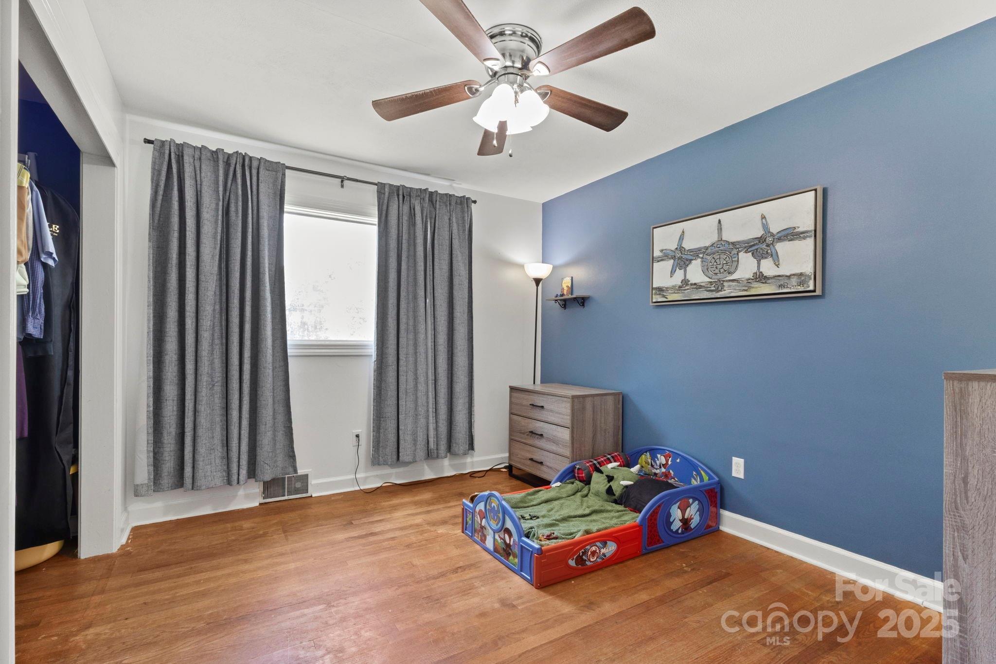 1521 W Colonial Drive Property Photo 22