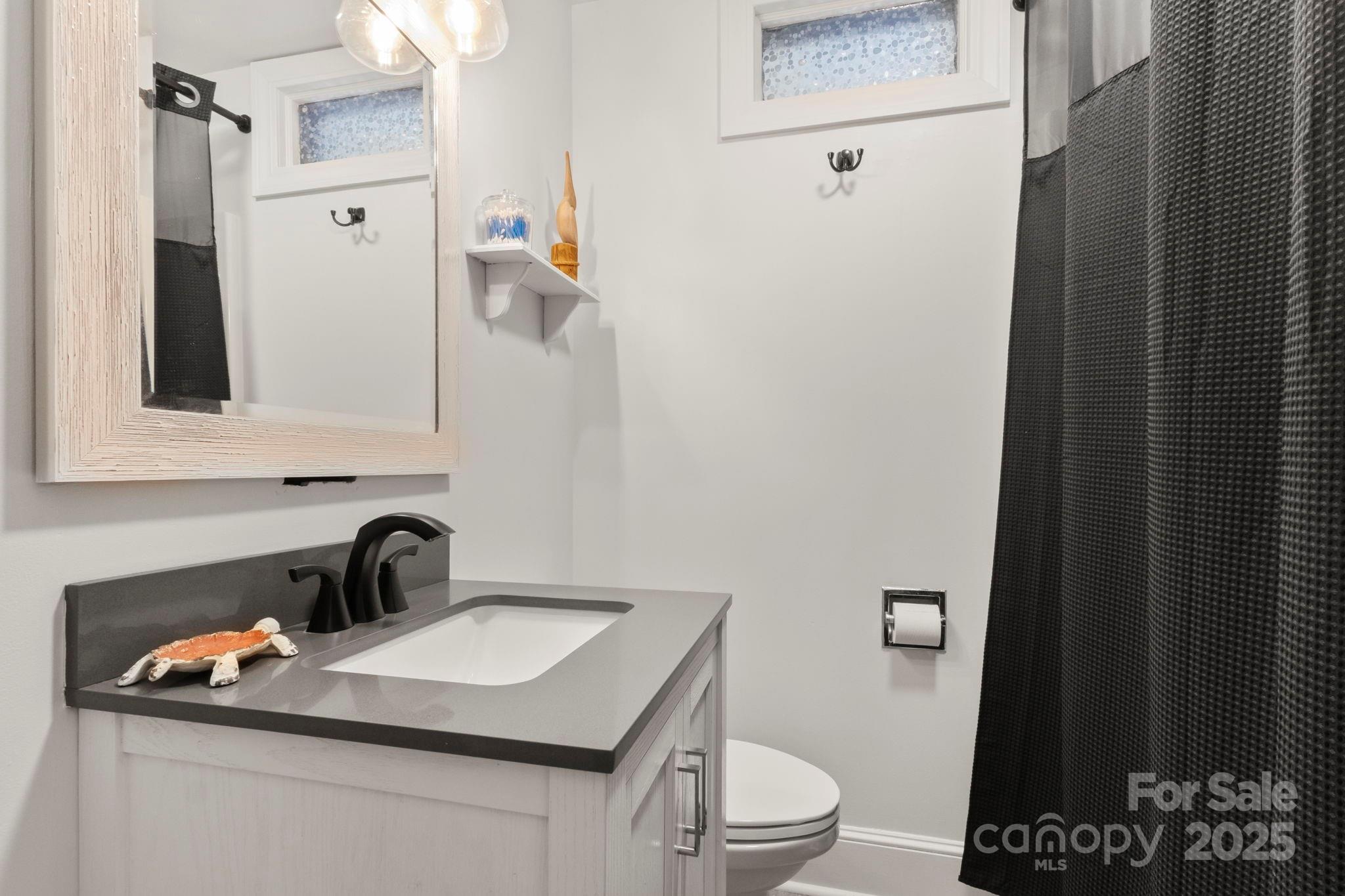 1521 W Colonial Drive Property Photo 28