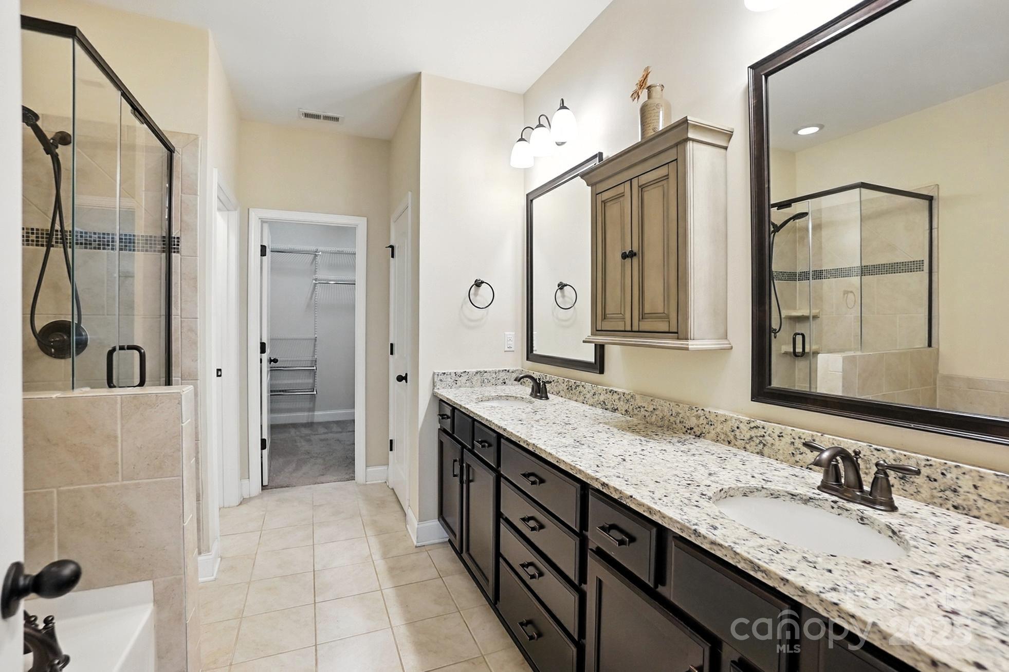 4128 La Crema Drive Property Photo 15