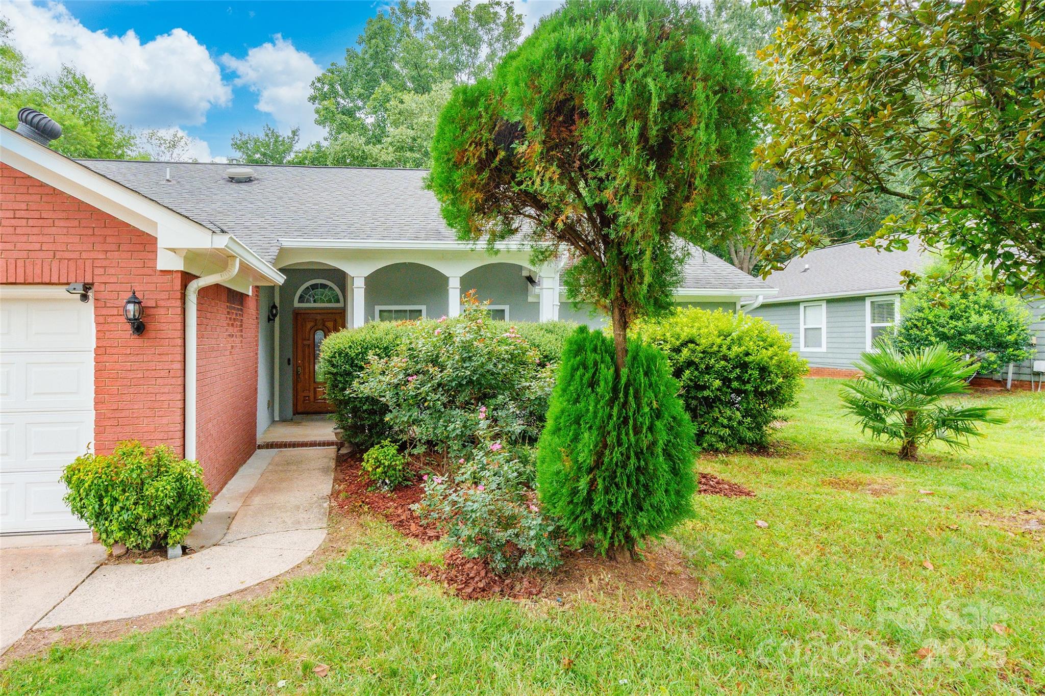 12145 Landing Green Drive Property Photo 3