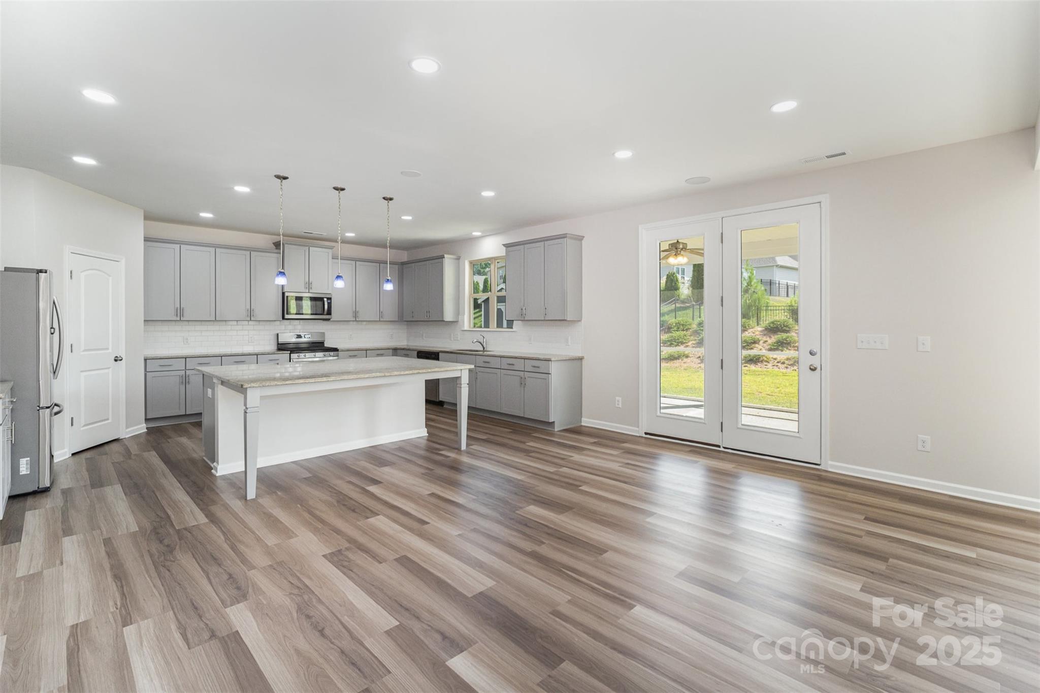 10045 Carousel Corral Drive Property Photo 8