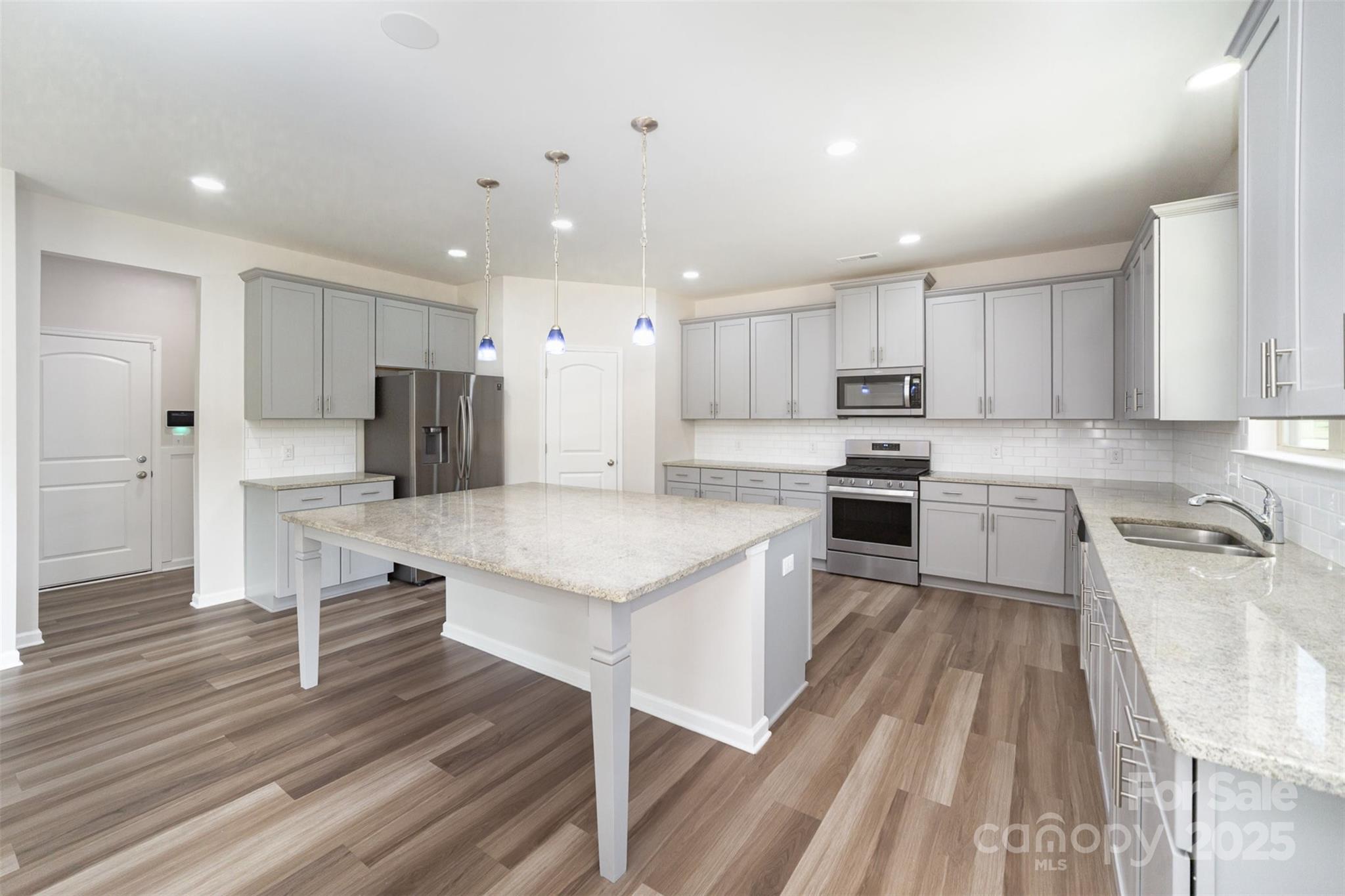 10045 Carousel Corral Drive Property Photo 10