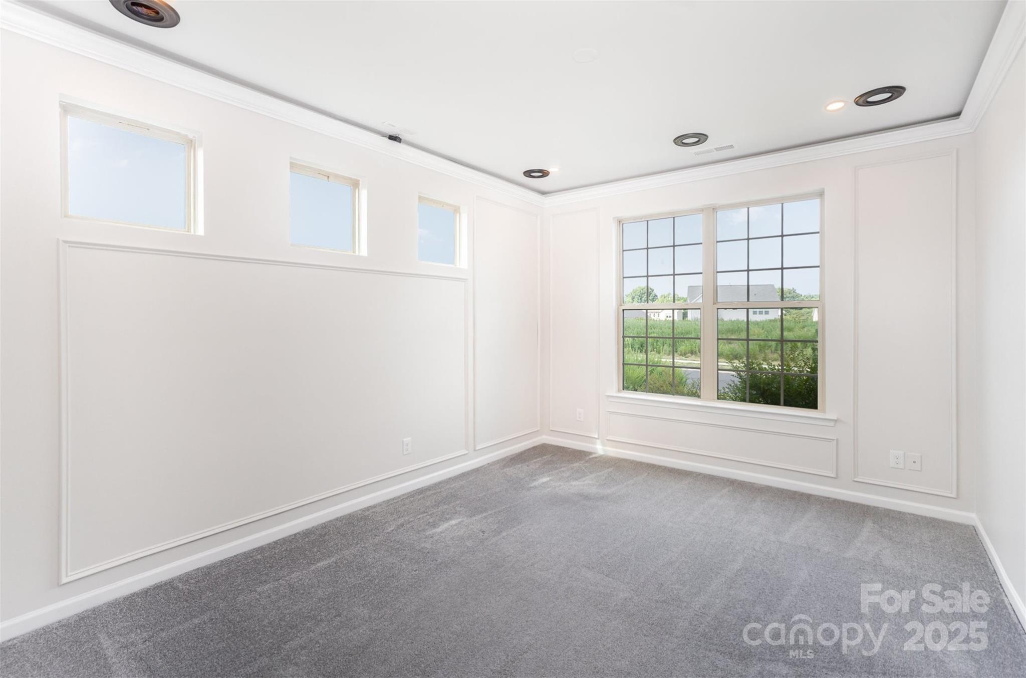 10045 Carousel Corral Drive Property Photo 24