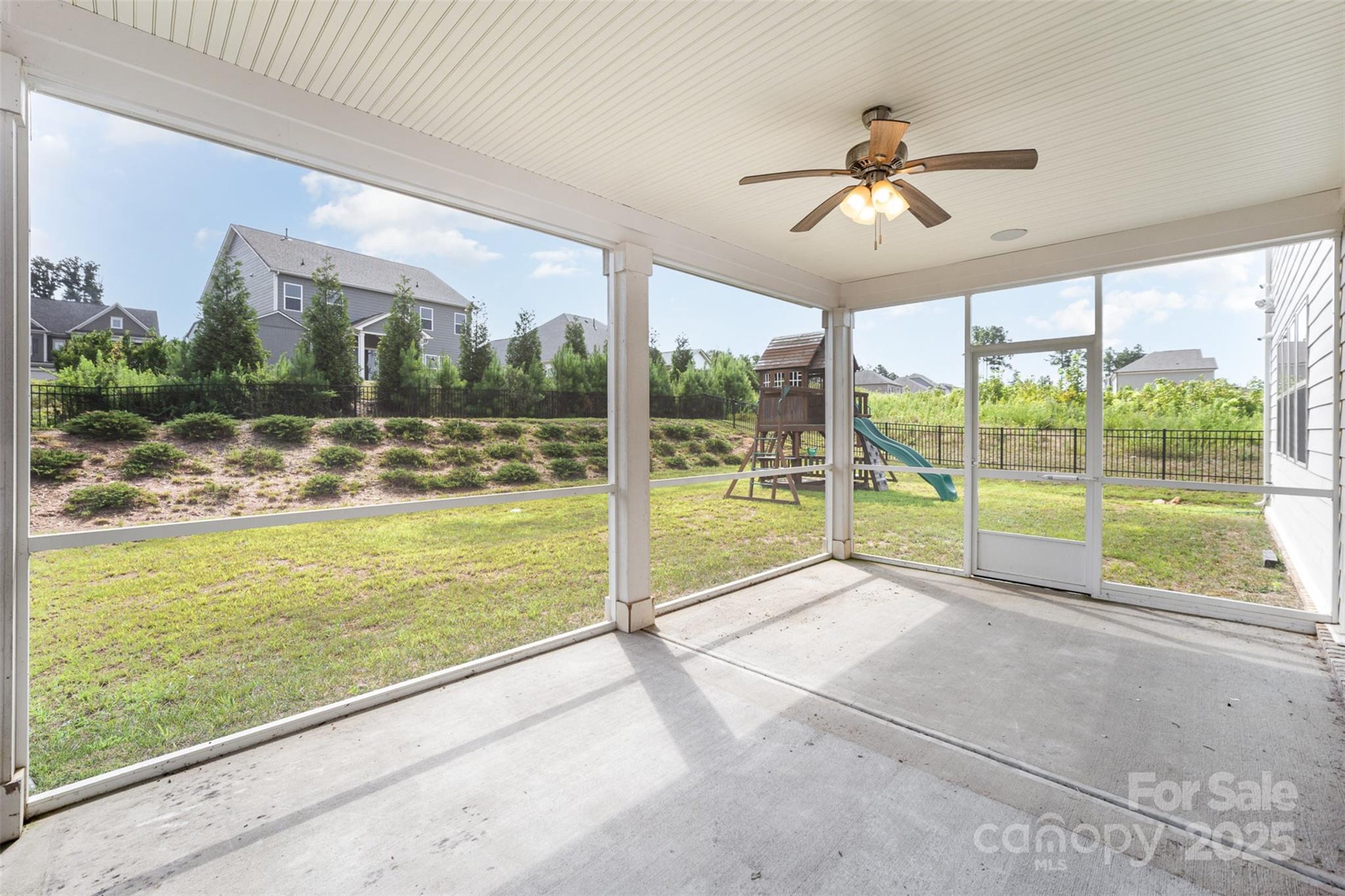 10045 Carousel Corral Drive Property Photo 37
