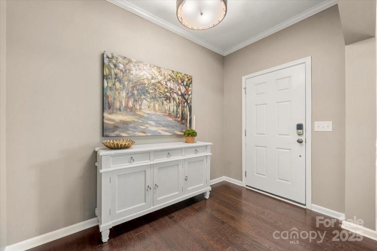 2414 Kayleb Point Circle Property Photo 4