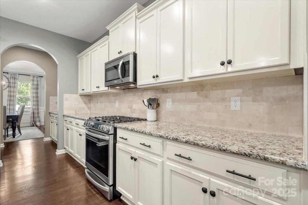 2414 Kayleb Point Circle Property Photo 12