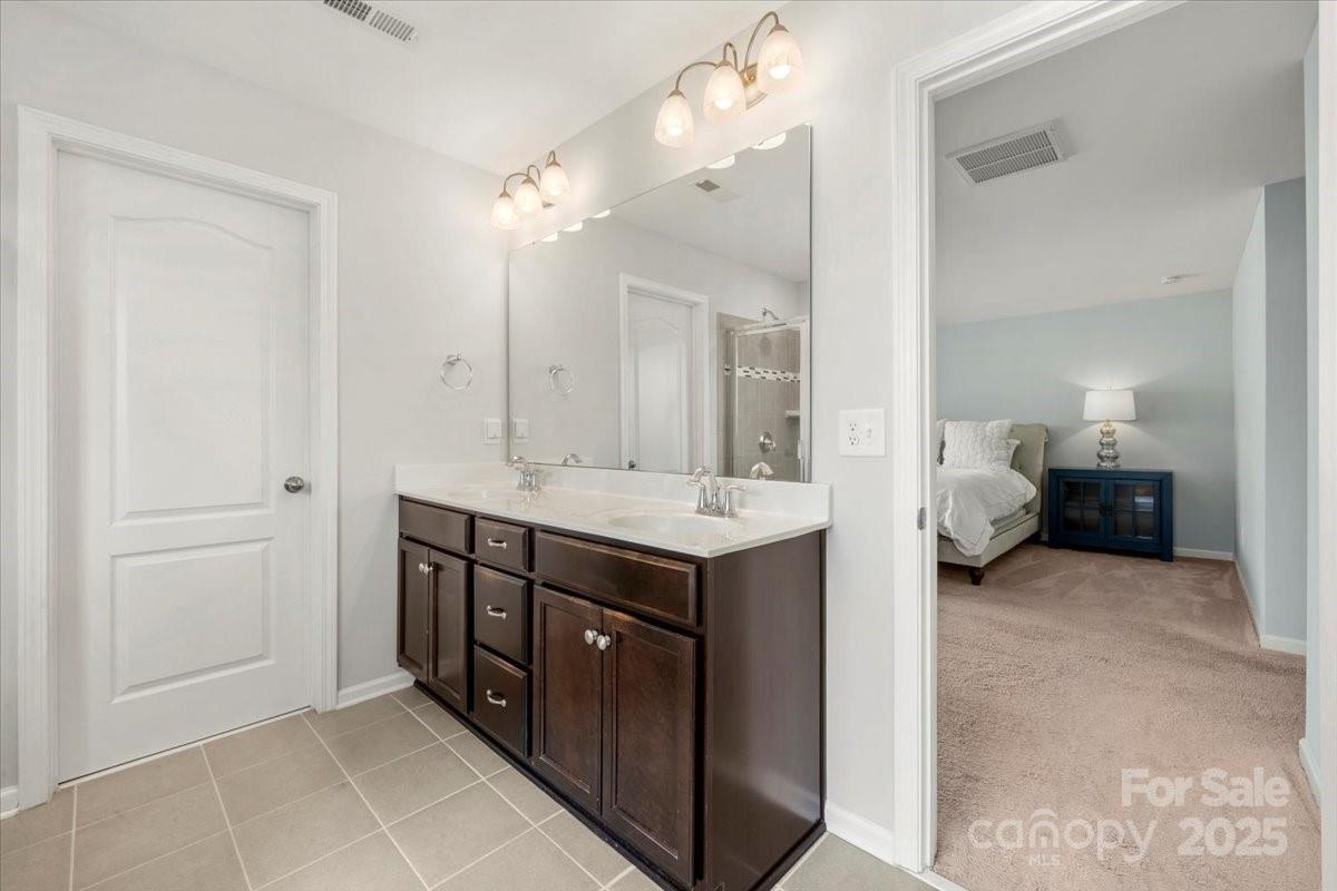 2414 Kayleb Point Circle Property Photo 28