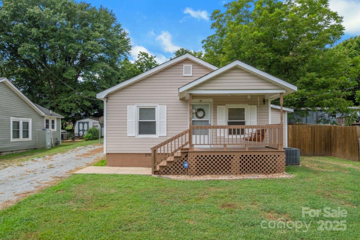 107 Apricot Street Property Photo 1