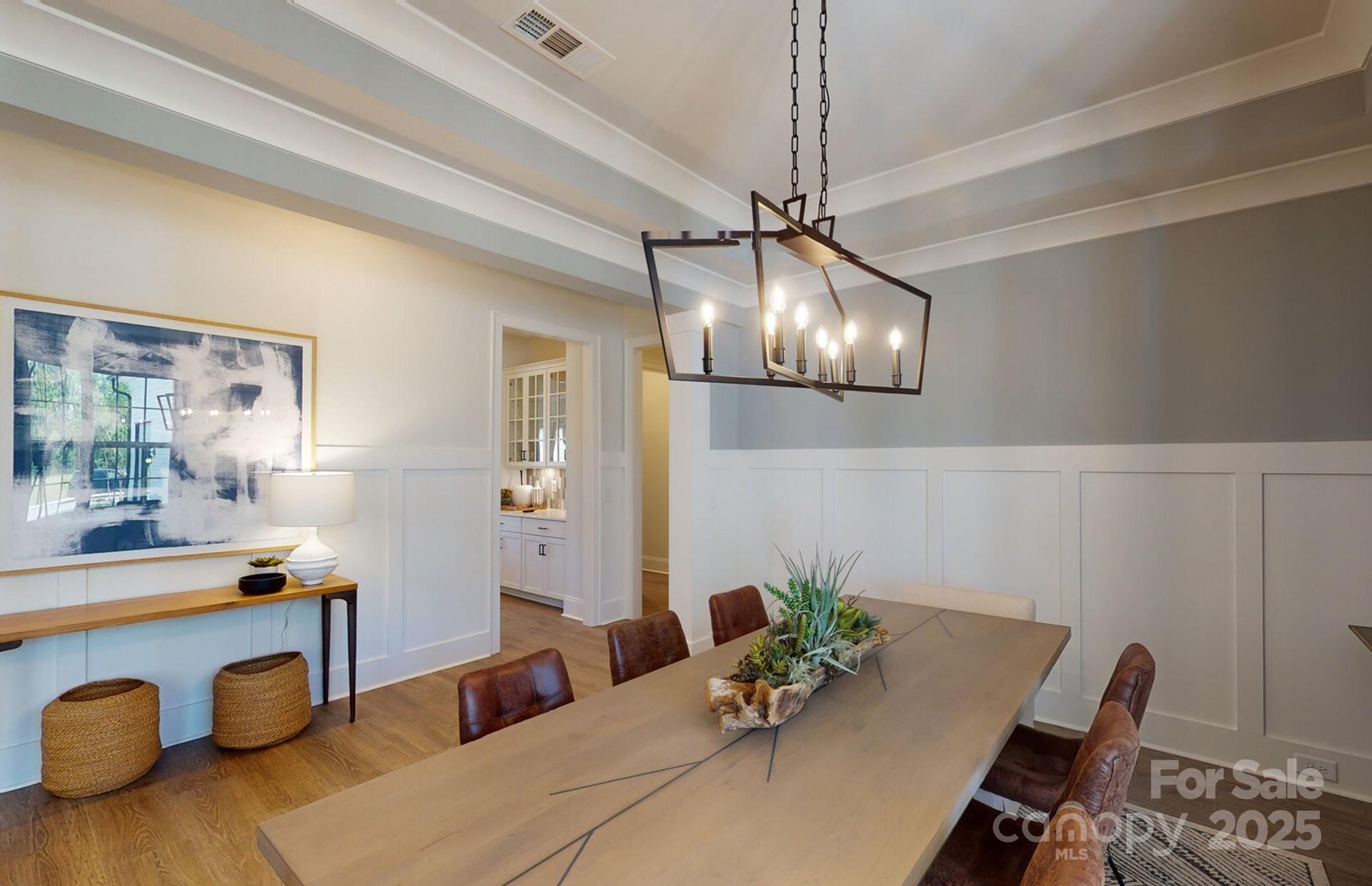 2133 Riverbend Avenue 73 Property Photo 3