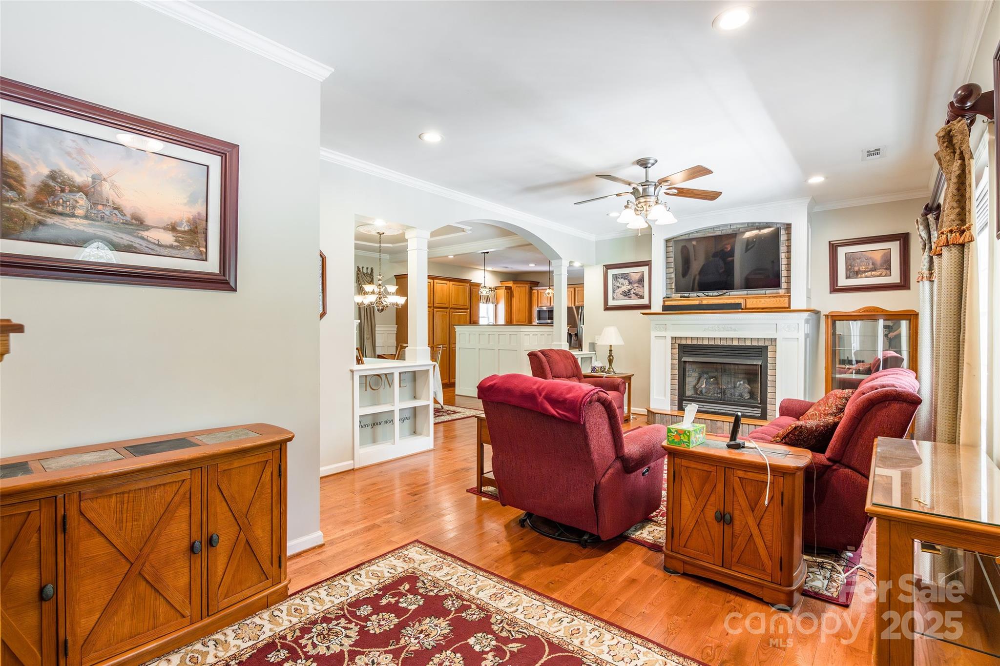 1615 Oak Park Court Property Photo 7