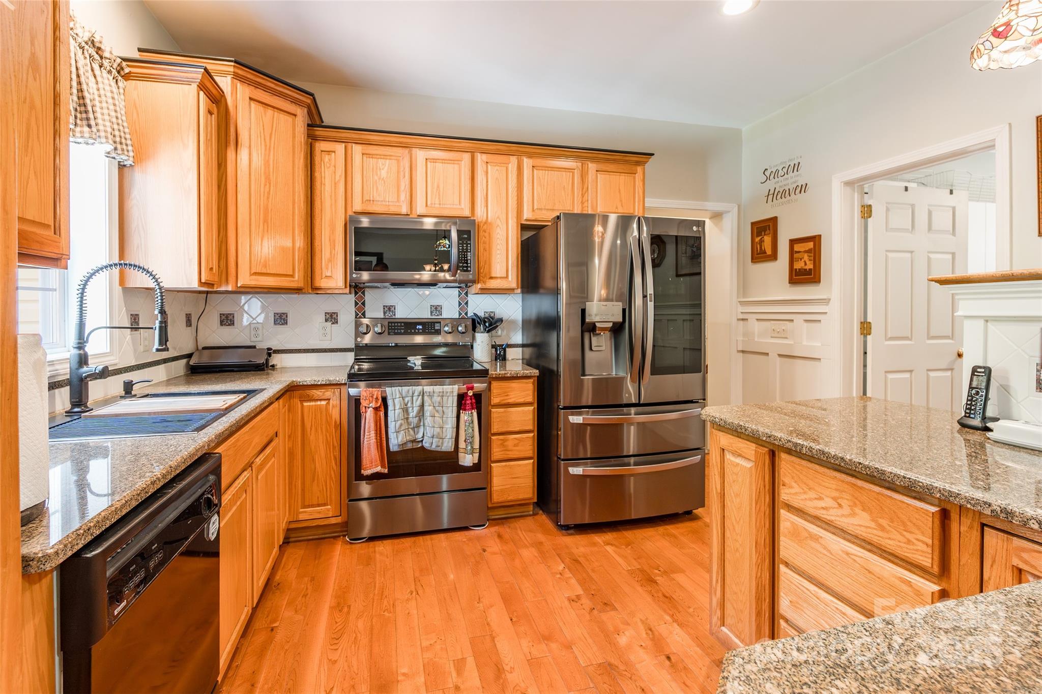 1615 Oak Park Court Property Photo 14
