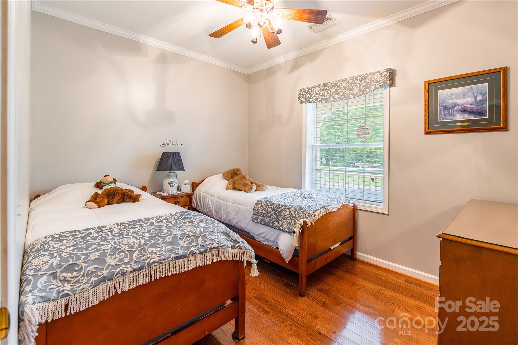 1615 Oak Park Court Property Photo 25