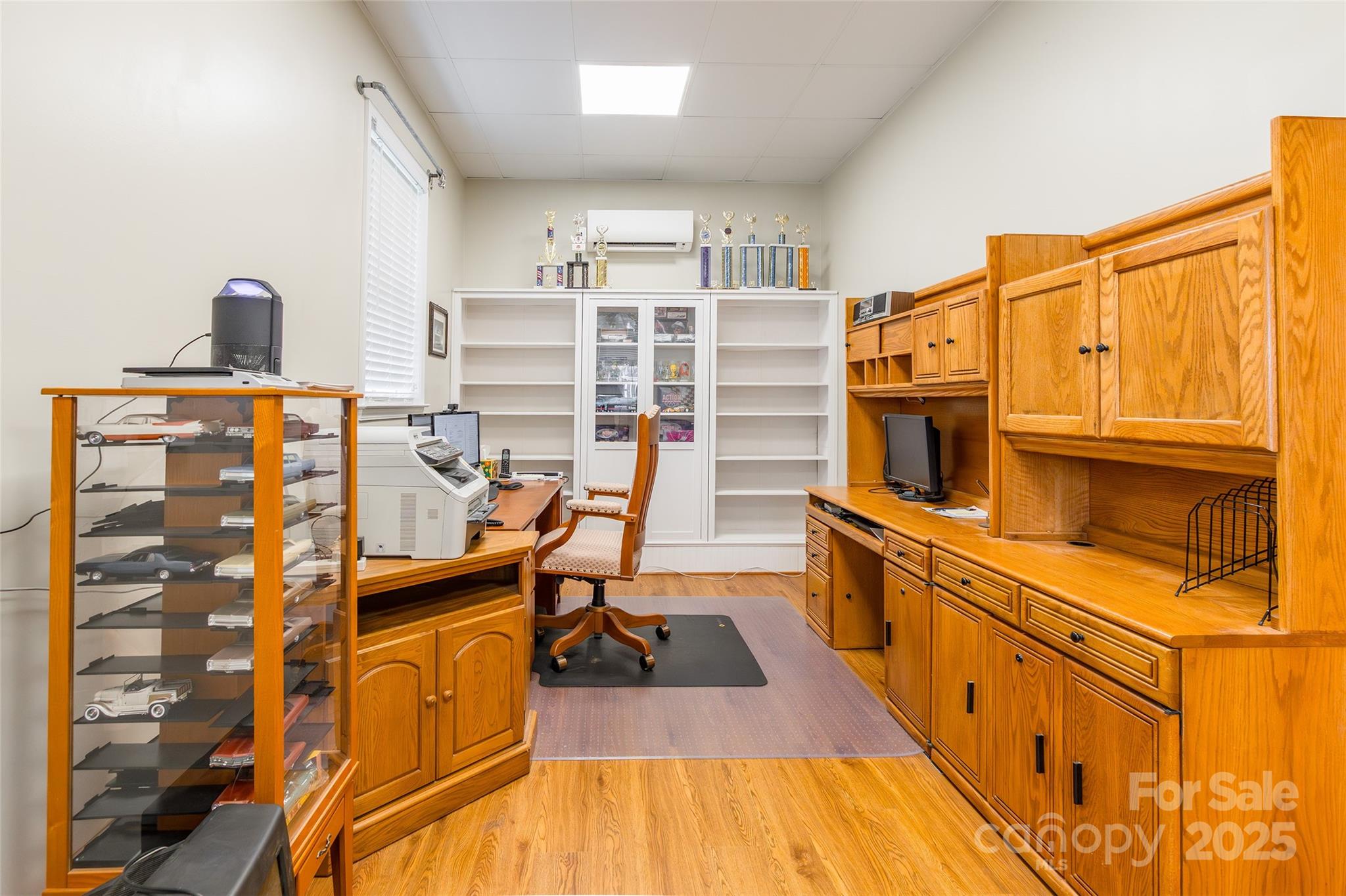 1615 Oak Park Court Property Photo 35