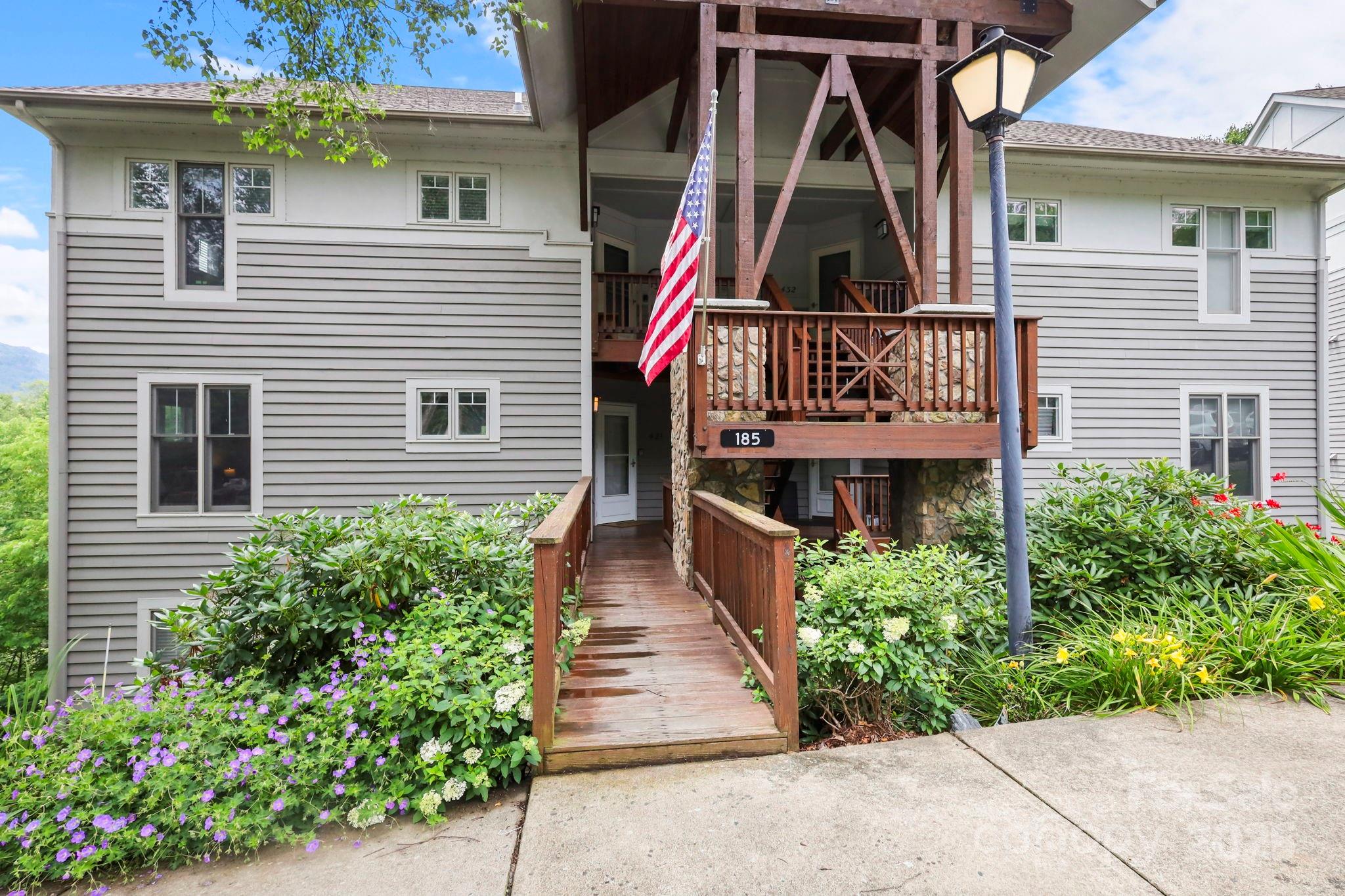 185 Hawks Peak Lane 421 Property Photo 1