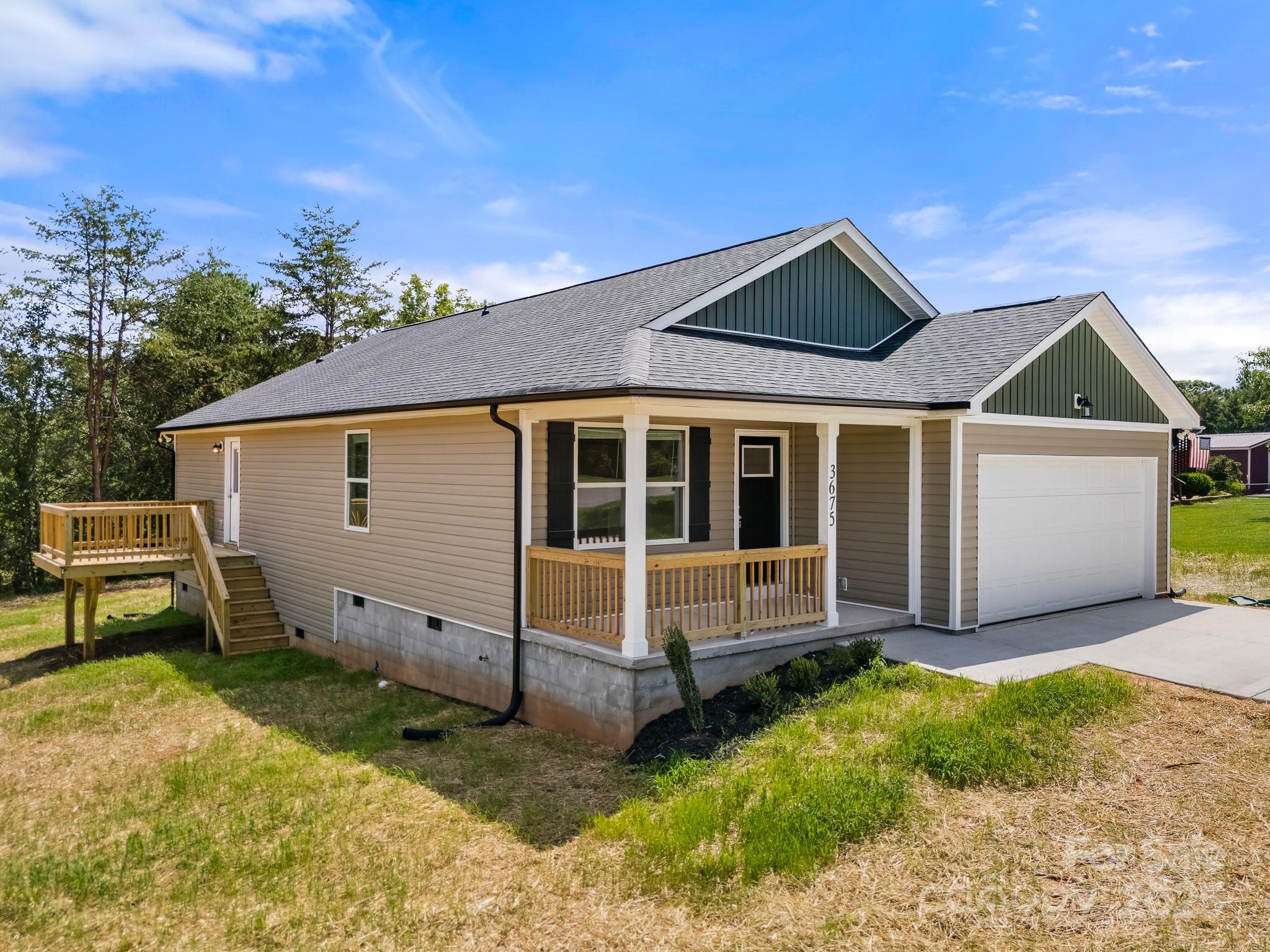 3675 Wakefield Drive Property Photo 2